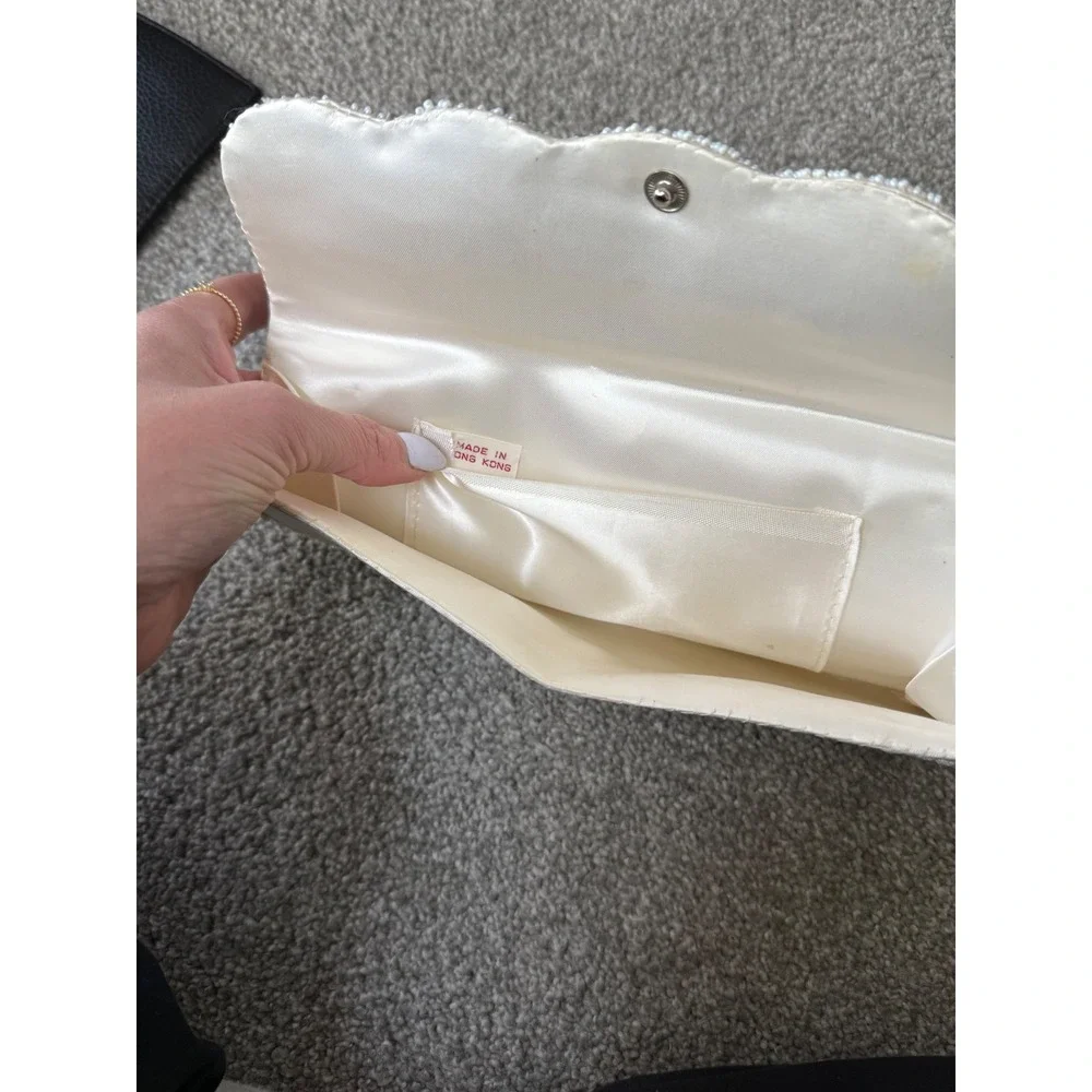 Vintage Ivory Beaded Sequin Satin Clutch Evening Bag Made in Hong Kong Floral‎